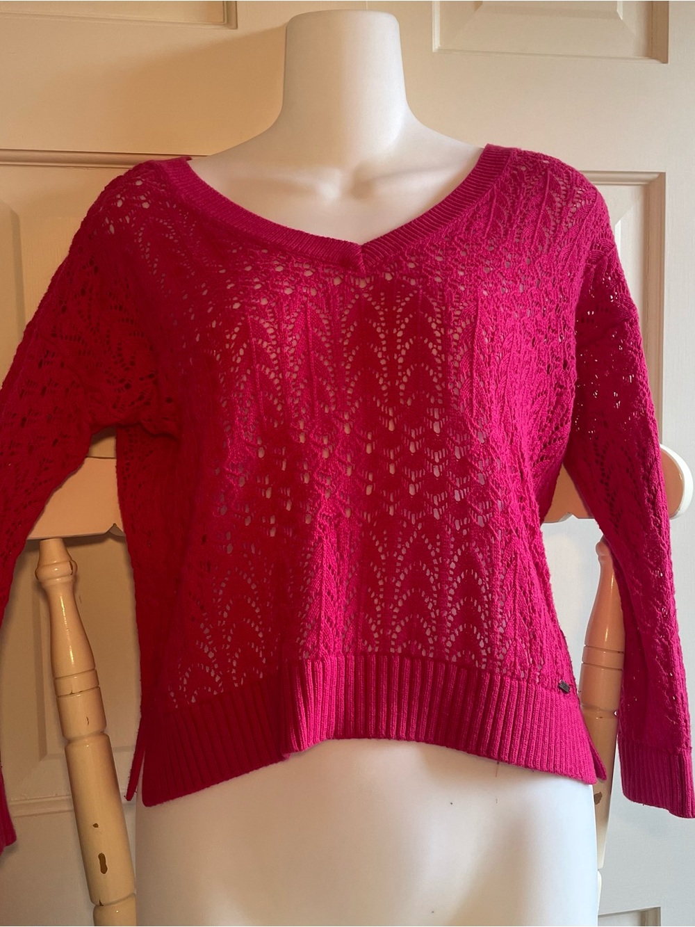 Hollister Women’s Open Knit V-Neck Sweater in Fuchsia
